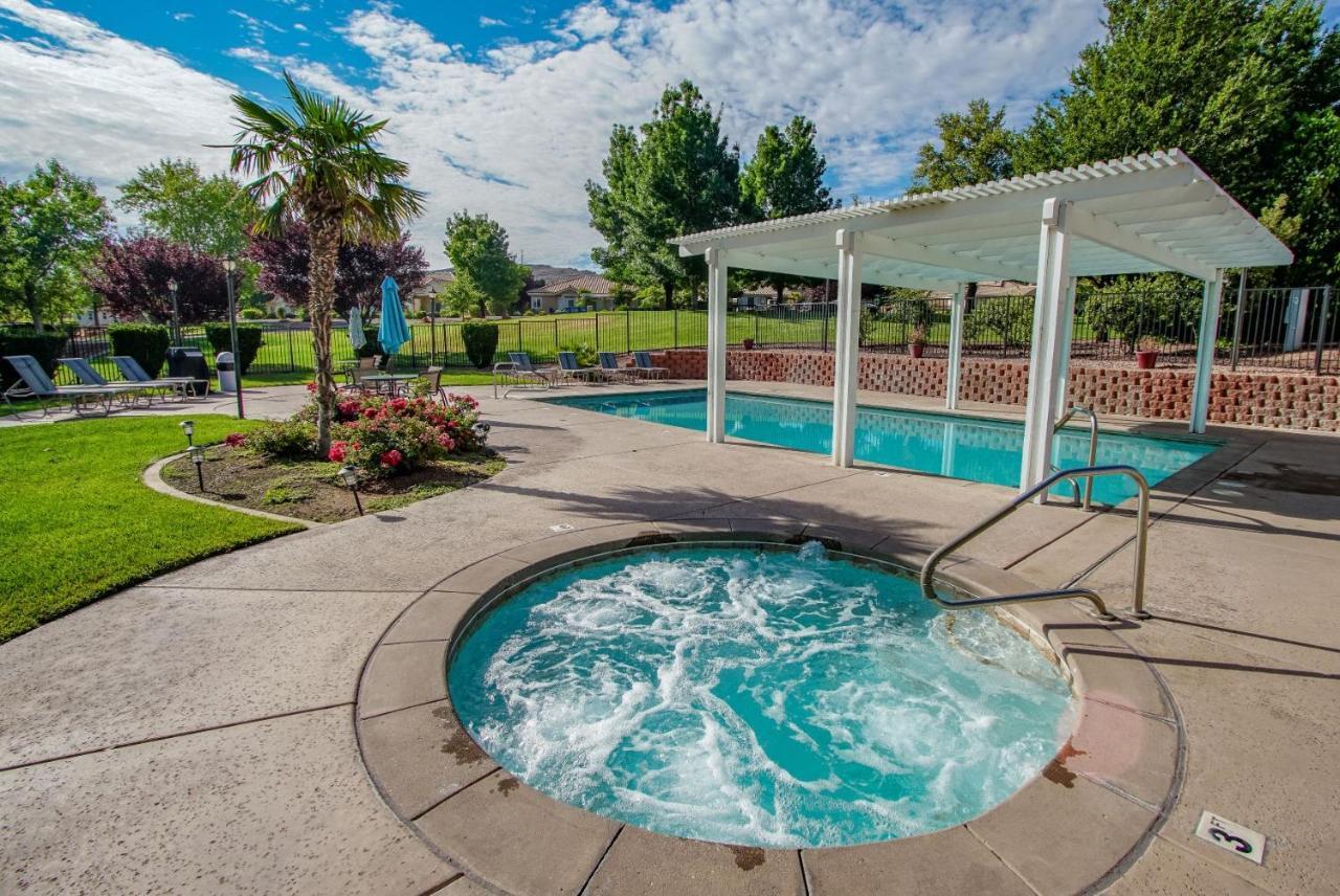 Multi Resorts At Villas At Southgate St. George Exterior foto